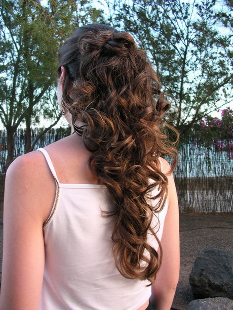 curly-long-prom-hairstyles-59_11 Curly long prom hairstyles