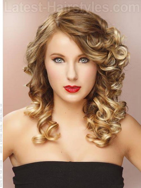 curly-prom-hairstyles-for-medium-hair-77_17 Curly prom hairstyles for medium hair