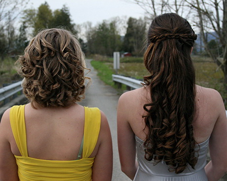 curly-prom-hairstyles-long-hair-16_16 Curly prom hairstyles long hair