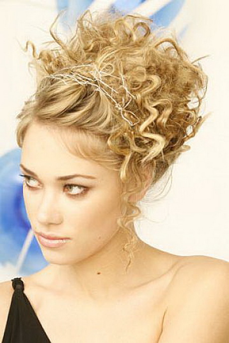 curly-updo-hairstyles-for-long-hair-90_18 Curly updo hairstyles for long hair