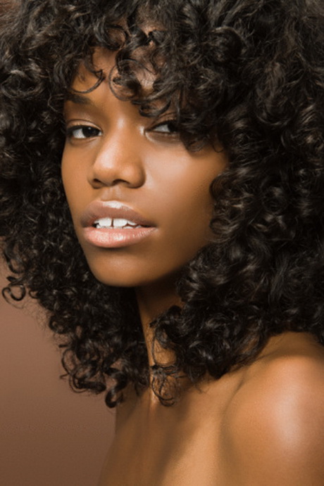 curly-weave-hairstyles-with-bangs-06_7 Curly weave hairstyles with bangs