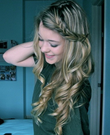 cute-curly-hairstyles-long-hair-14_16 Cute curly hairstyles long hair