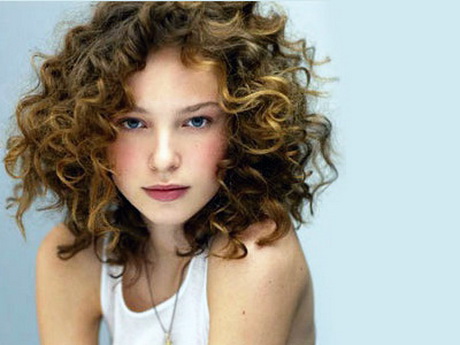 cute-medium-curly-hairstyles-32_2 Cute medium curly hairstyles