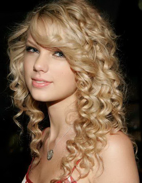 different-curly-hairstyles-for-long-hair-79_4 Different curly hairstyles for long hair