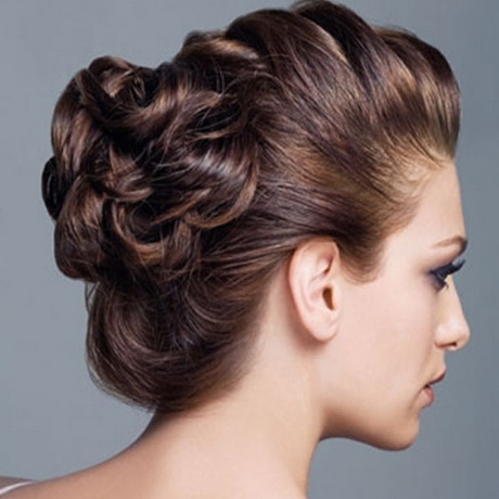 easy-prom-hairstyles-long-hair-84_16 Easy prom hairstyles long hair