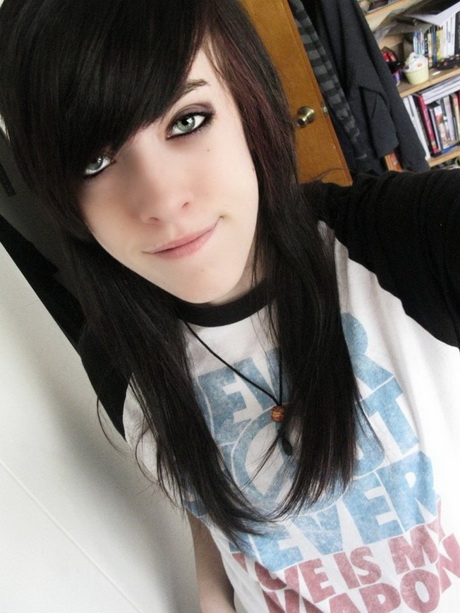 emo-hairstyles-for-girls-with-long-hair-66_11 Emo hairstyles for girls with long hair