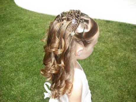 flower-girl-hairstyles-for-long-hair-07_15 Flower girl hairstyles for long hair