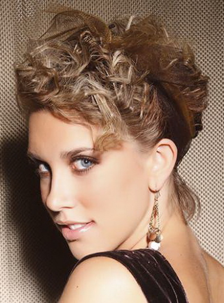 funky-prom-hairstyles-43_5 Funky prom hairstyles