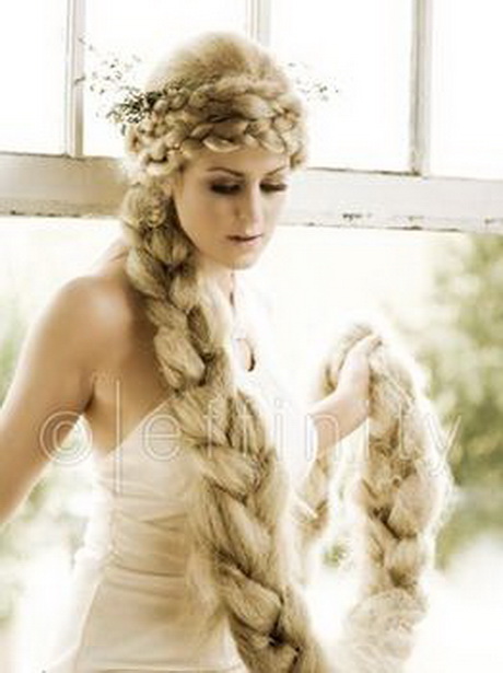 hairstyles-for-extremely-long-hair-20 Hairstyles for extremely long hair
