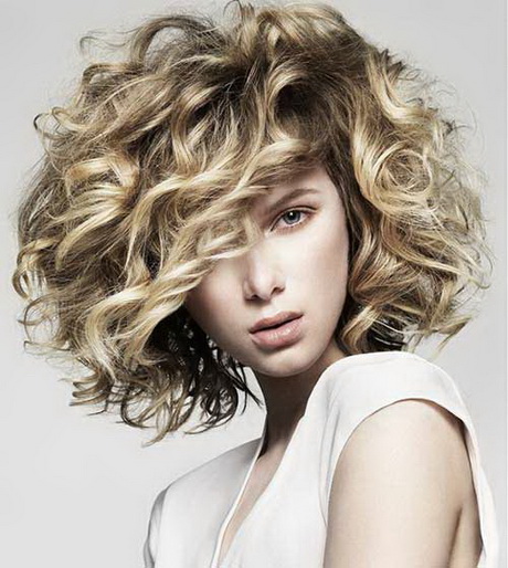 hairstyles-for-frizzy-curly-hair-01_7 Hairstyles for frizzy curly hair