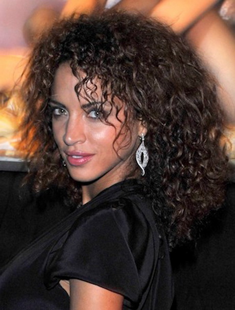 hairstyles-for-long-naturally-curly-hair-49_7 Hairstyles for long naturally curly hair