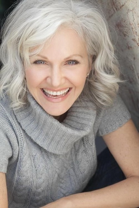 hairstyles-for-older-women-with-long-hair-72_10 Hairstyles for older women with long hair