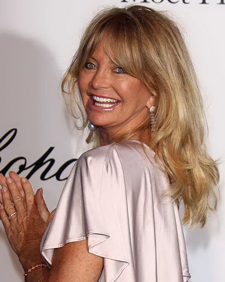 hairstyles-for-older-women-with-long-hair-72_16 Hairstyles for older women with long hair
