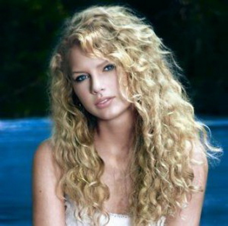 hairstyles-long-curly-hair-65_18 Hairstyles long curly hair