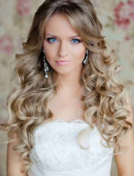 long-curly-bridal-hairstyles-53_15 Long curly bridal hairstyles