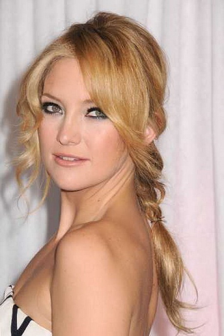 low-ponytail-prom-hairstyles-40_5 Low ponytail prom hairstyles