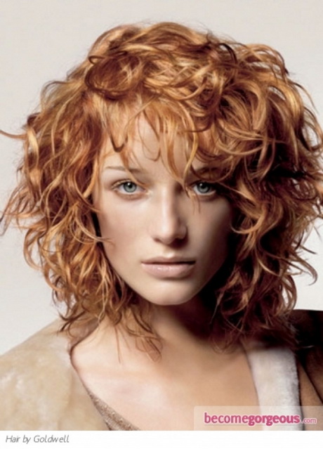medium-curly-layered-hairstyles-57_7 Medium curly layered hairstyles