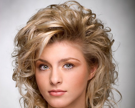 medium-layered-curly-hairstyles-23_14 Medium layered curly hairstyles