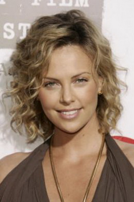 medium-length-hairstyles-curly-hair-19_7 Medium length hairstyles curly hair