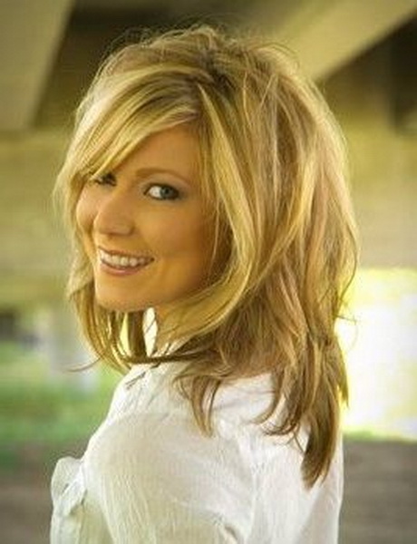 medium-shaggy-layered-hairstyles-61_11 Medium shaggy layered hairstyles