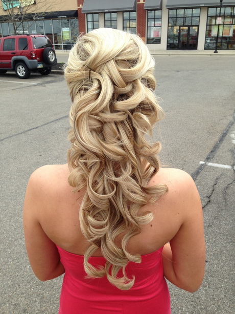 prom-hair-hairstyles-61_18 Prom hair hairstyles