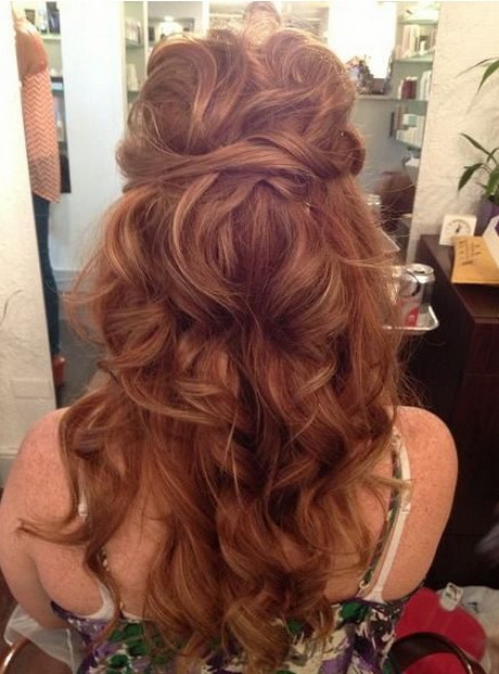 prom-hairstyles-for-long-curly-hair-61_8 Prom hairstyles for long curly hair