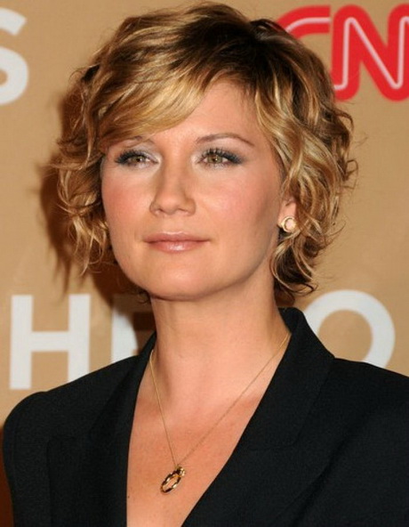 short-curly-hairstyles-for-women-over-40-69_14 Short curly hairstyles for women over 40