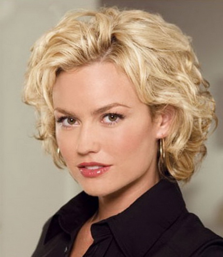 short-curly-hairstyles-women-10_11 Short curly hairstyles women