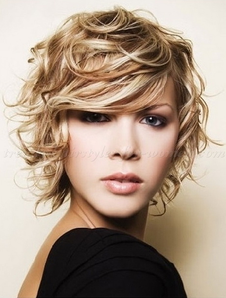 short-curly-layered-hairstyles-61_16 Short curly layered hairstyles