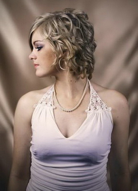 short-curly-layered-hairstyles-61_8 Short curly layered hairstyles