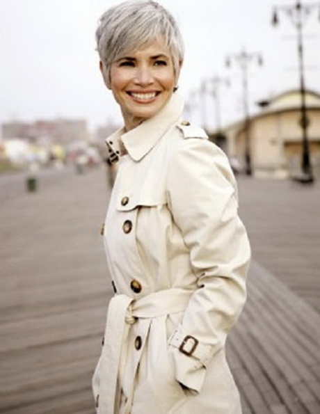 short-hairstyles-for-older-women-with-gray-hair-89_12 Short hairstyles for older women with gray hair