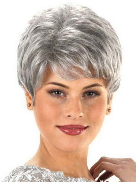 Short hairstyles for older women with round faces