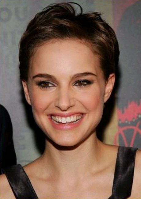 short-hairstyles-for-women-with-long-faces-52_19 Short hairstyles for women with long faces