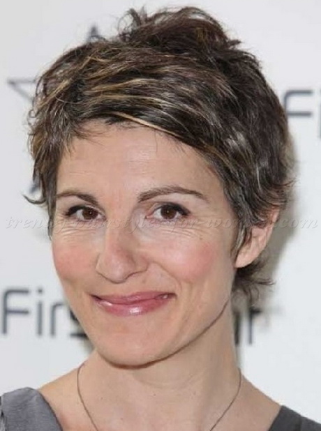 short-hairstyles-pictures-for-women-over-50-74_20 Short hairstyles pictures for women over 50