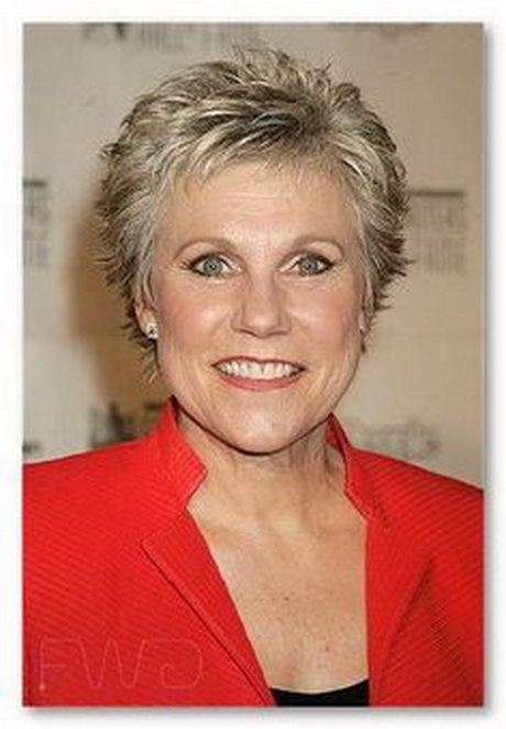 short-pixie-hairstyles-for-women-over-50-39_16 Short pixie hairstyles for women over 50