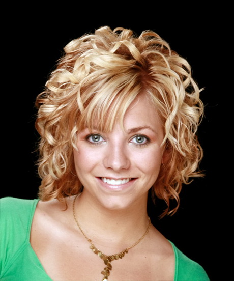 short-to-medium-curly-hairstyles-72_7 Short to medium curly hairstyles