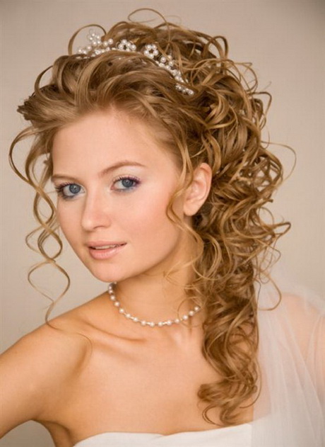 simple-hairstyle-for-curly-hair-81_10 Simple hairstyle for curly hair