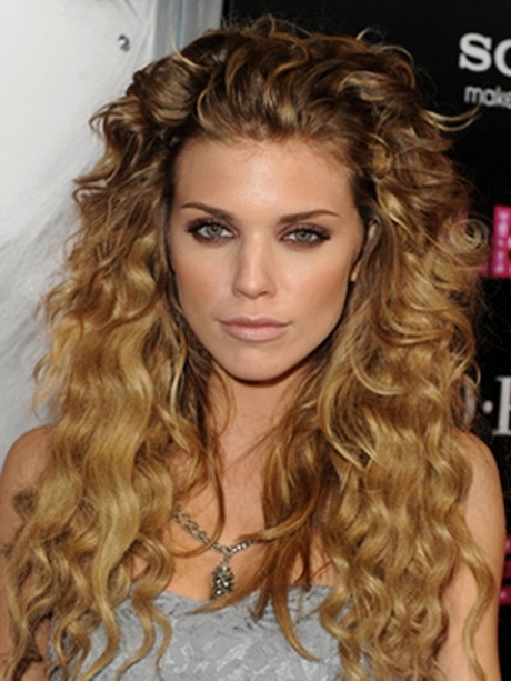 simple-hairstyles-for-long-curly-hair-75_11 Simple hairstyles for long curly hair