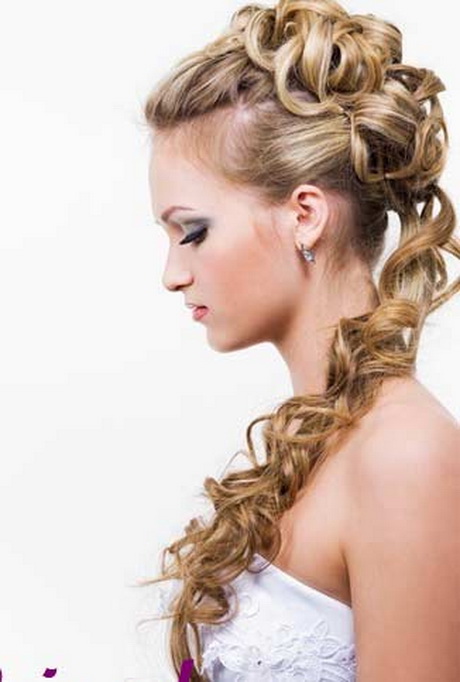 tied-up-hairstyles-for-long-hair-09_4 Tied up hairstyles for long hair