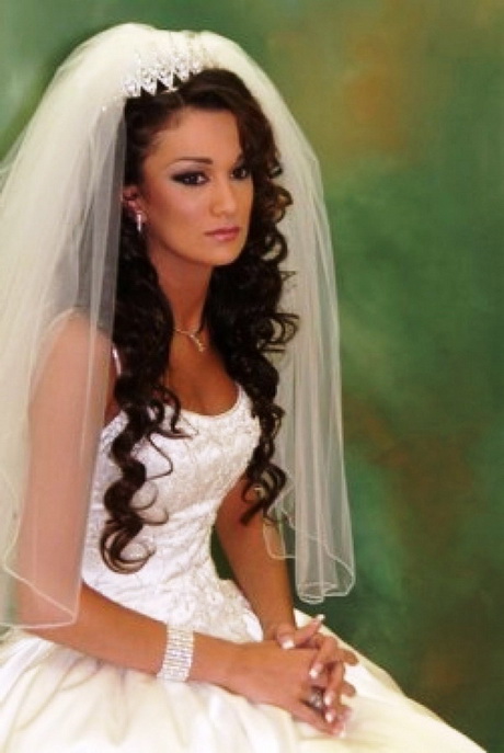 wedding-hairstyles-for-long-hair-with-veil-14_17 Wedding hairstyles for long hair with veil