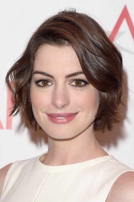 anne-hathaway-haircut-13_17 Anne hathaway haircut