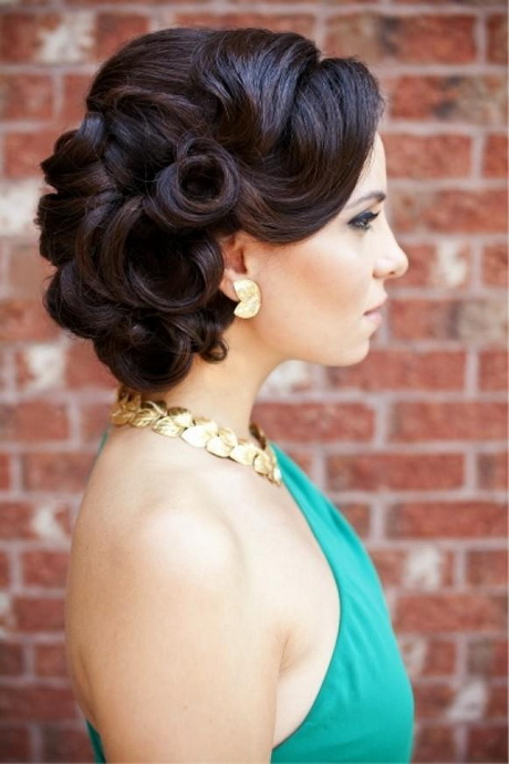 hairstyles-updo-82_2 Hairstyles updo