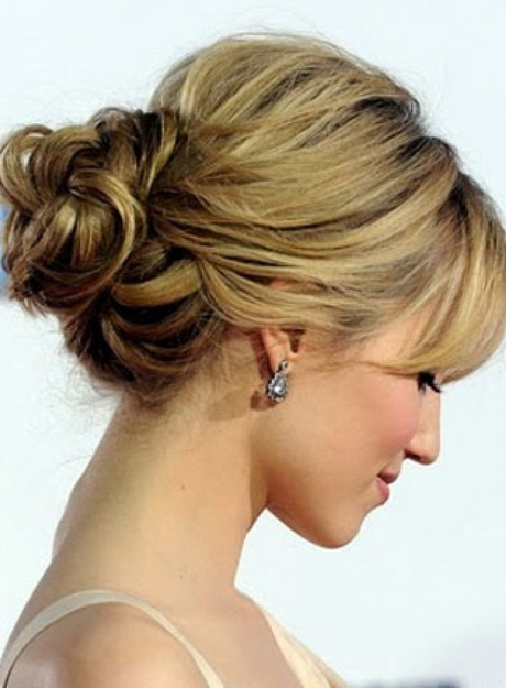 hairstyles-updo-82_9 Hairstyles updo