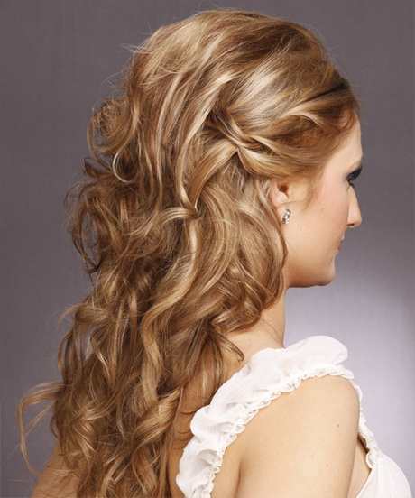 half-up-half-down-curly-hairstyles-00_13 Half up half down curly hairstyles