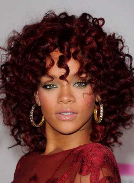 rihanna-curly-hairstyles-28 Rihanna curly hairstyles