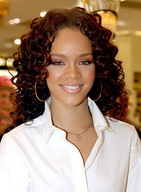 rihanna-curly-hairstyles-28_4 Rihanna curly hairstyles