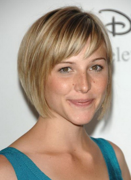 short-hairstyles-for-round-faces-women-77_8 Short hairstyles for round faces women