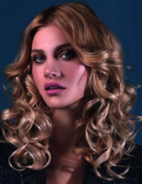 curly-hairstyles-2020-47_17 Curly hairstyles 2020