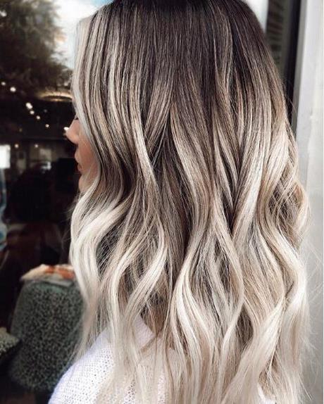 medium-length-hair-trends-2020-67_11 Medium length hair trends 2020