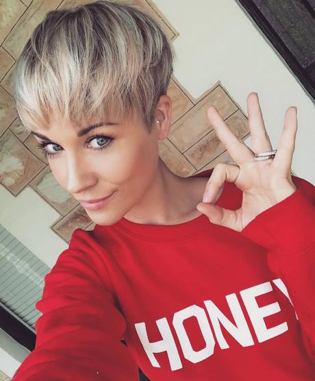 short-hairstyles-for-summer-2020-39_4 Short hairstyles for summer 2020